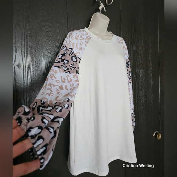 Leopard print Top off white and tan taupe 1 Large left Brand new boutique - Picture 7 of 11